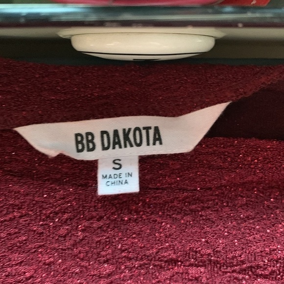 5/$20 BUNDLE 🎈 BB Dakota dressy oversized small maroon blouse box 19 - Picture 5 of 6